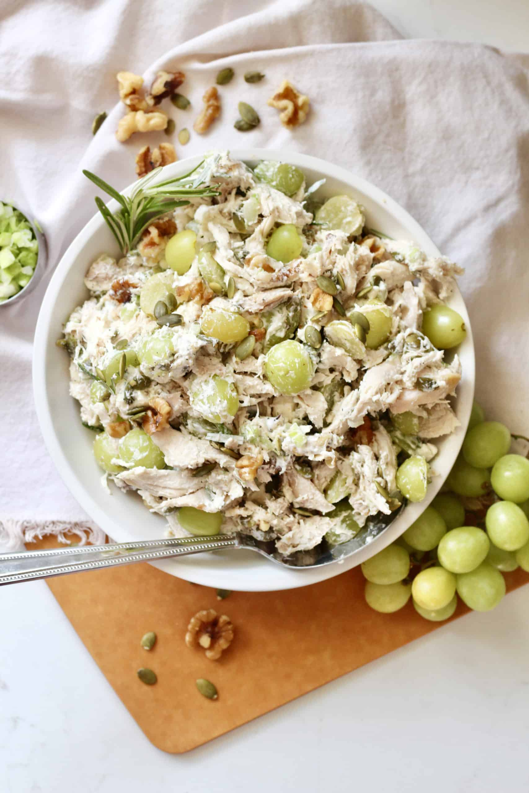 Read more about the article Easy Chicken Salad with Grapes & Walnuts: A High-Protein, Diabetes-Friendly Lunch You’ll Make on Repeat